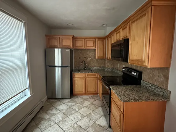 120 Lovell St #2, Worcester, MA 01603