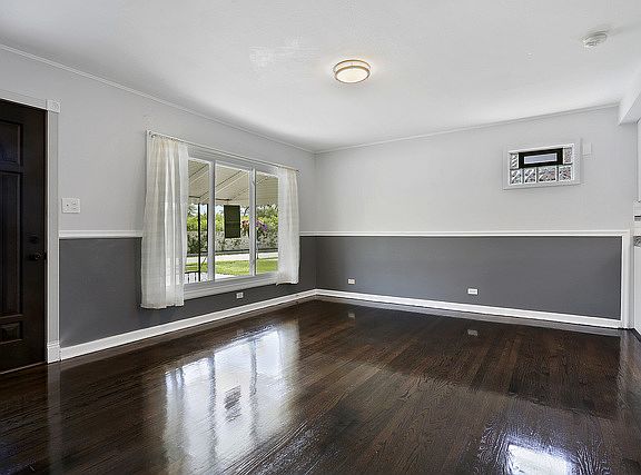 5th image of 9636 S Nashville Ave