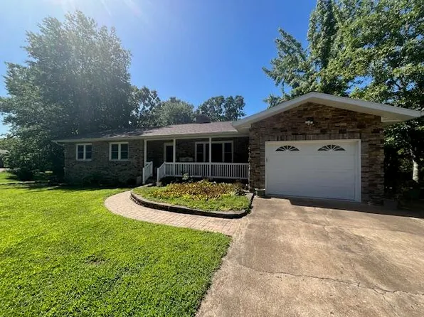 1111 Davis Street, Cabool, MO 65689