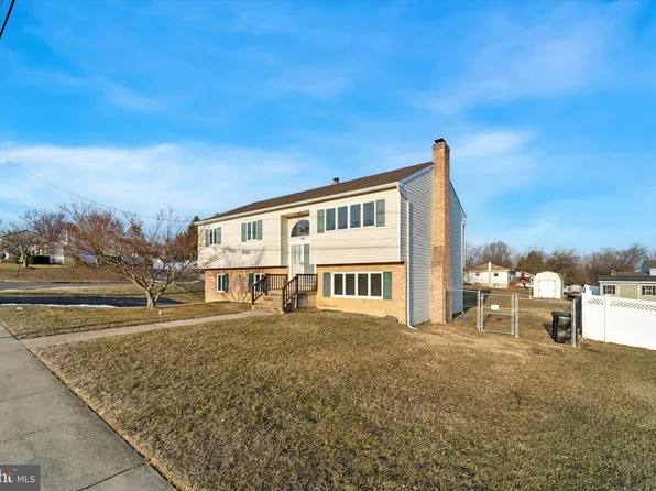 1181 Cherry Tree Rd, Aston, PA 19014