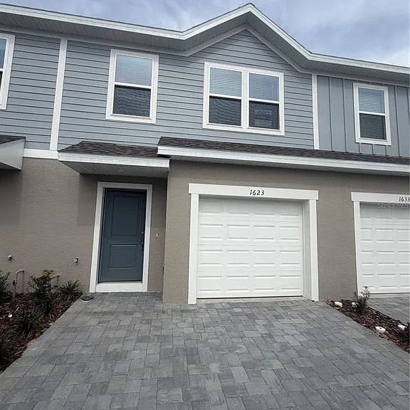 1623 Fan Palm Dr — Photo 1