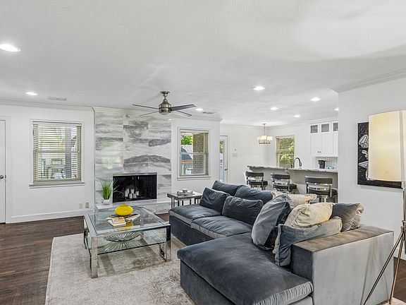 3rd image of 8709 Labron Ave