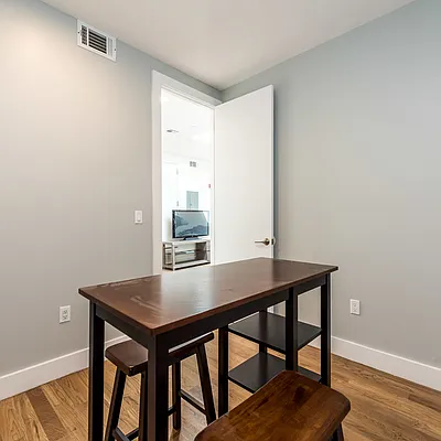 Rented by Nooklyn NYC LLC | media 14