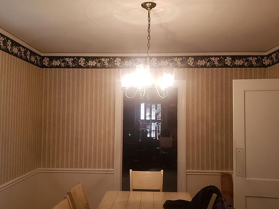 3rd image of 908 E Walnut Street