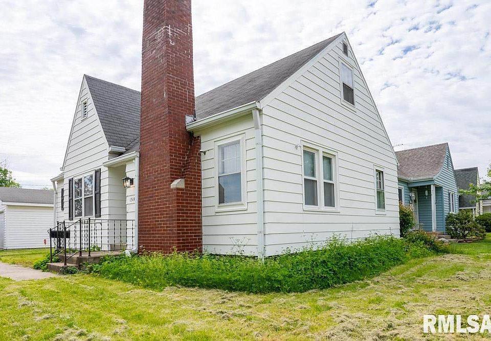 2nd image of 1318 W Macqueen Ave