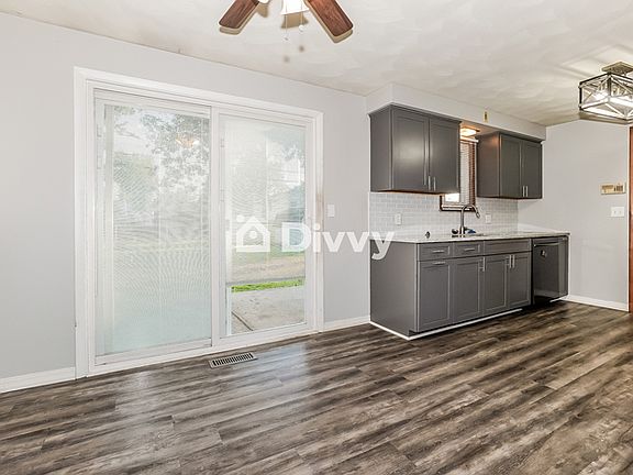 4th image of 1834 S Nantucket Dr