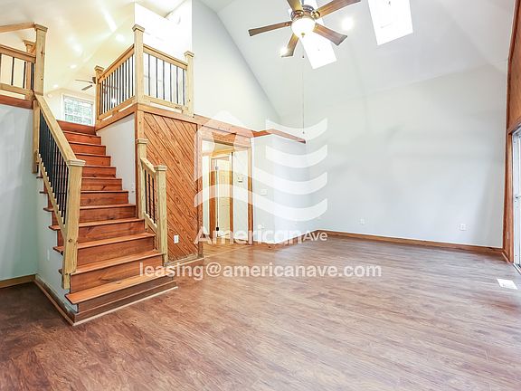 5848_003_living_room_13746023.jpg