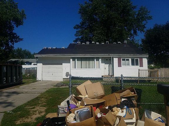 2nd image of 42 Huron St