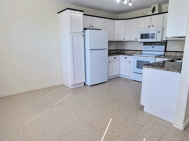 512 S Pearl St #B — Photo 10