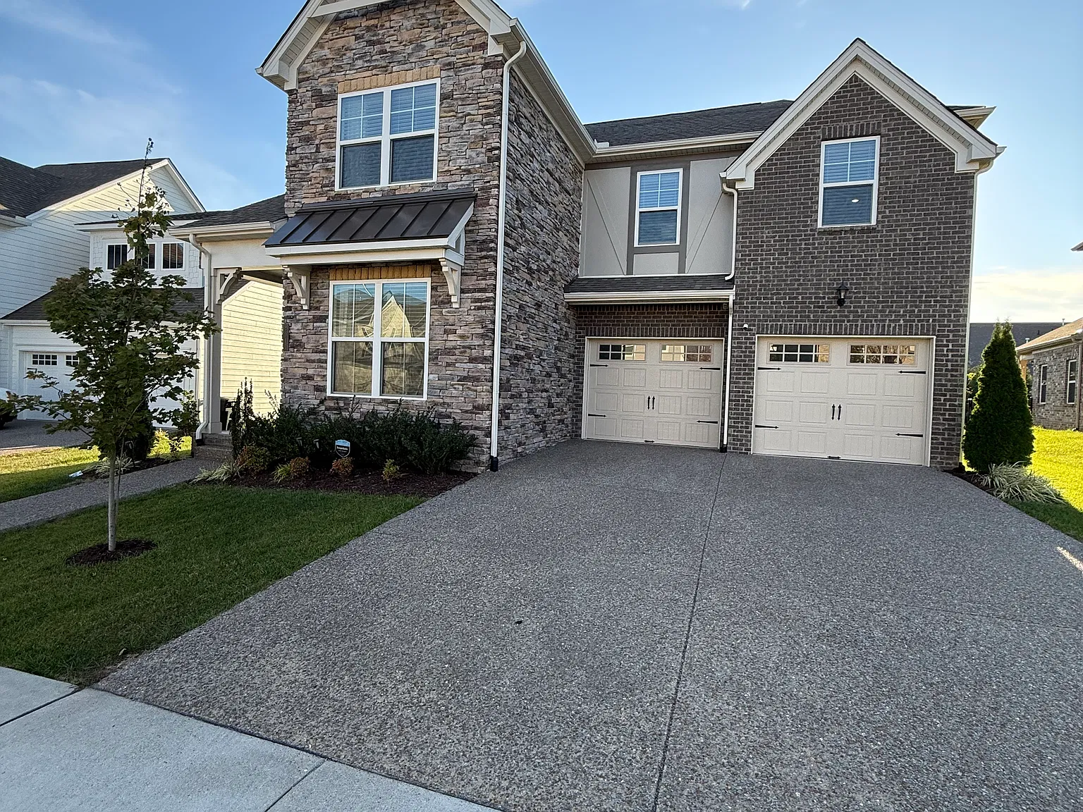 5 bed, 3406 sqft, $4,700 — Photo 2