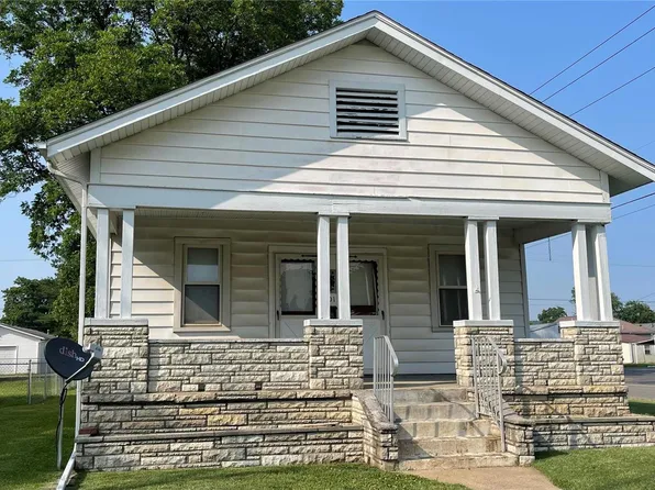 401 W Yoakum Ave, Chaffee, MO 63740