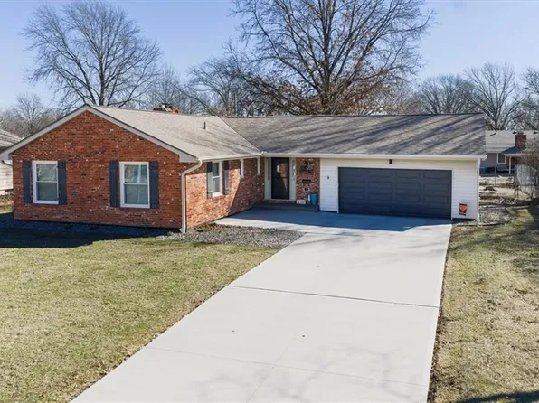 6709 N Michigan Ave, Gladstone, MO 64118