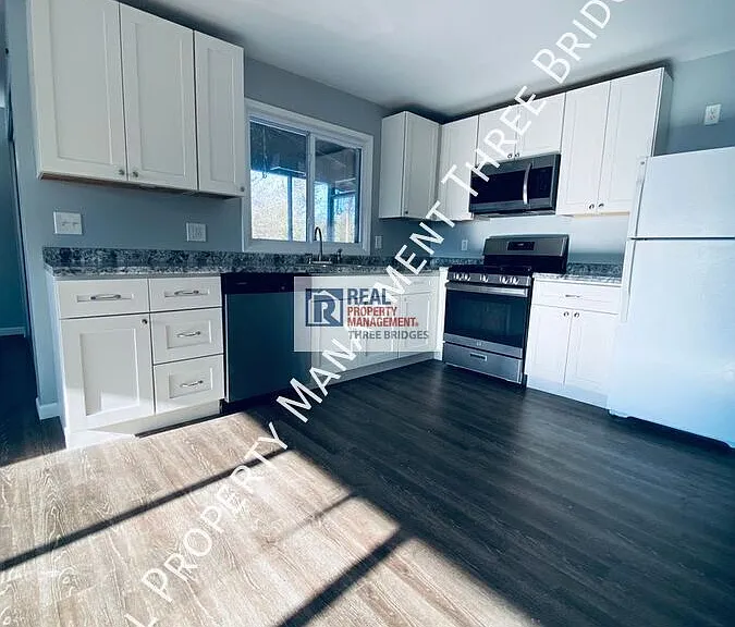 3125 Stafford Ln — Photo 5