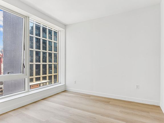 5th image of 17 Hanover Pl #22F