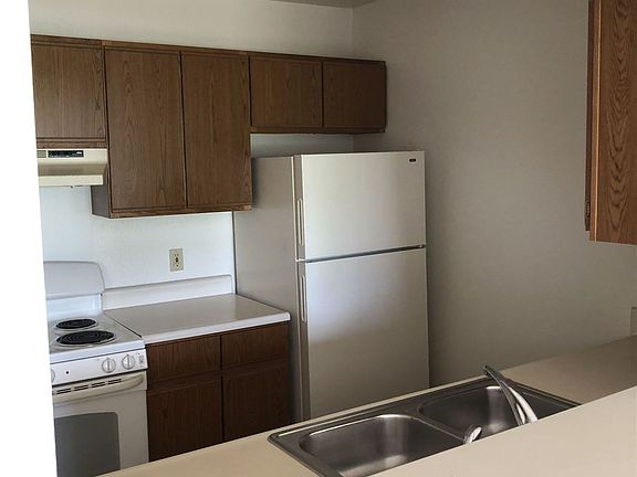 2nd image of 219 Cleveland Ave