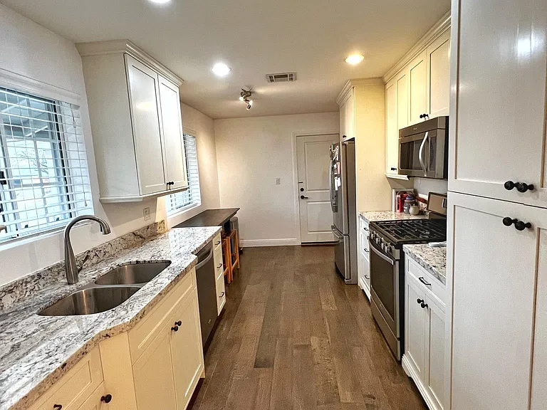 8256 E Monte Vista Rd — Photo 8