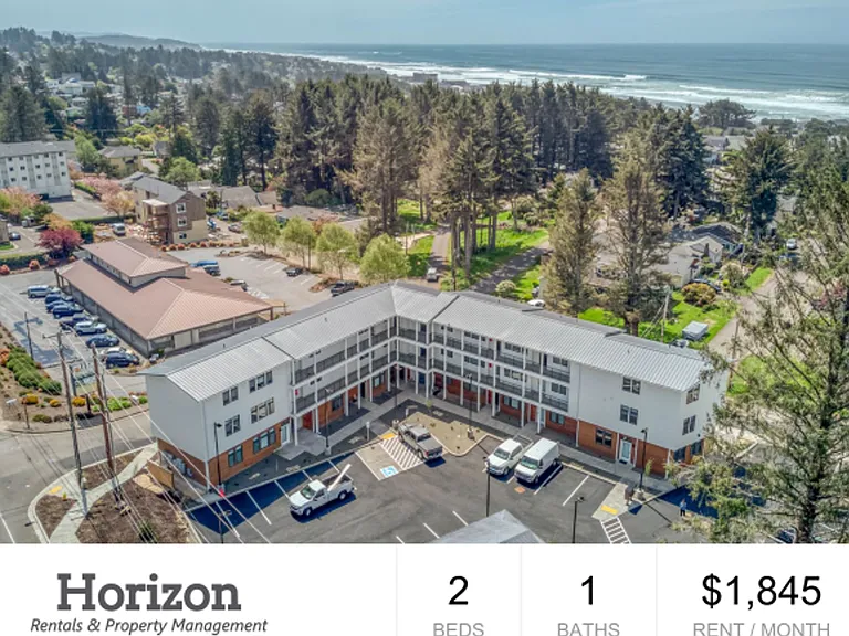 Luxury Apartment in Lincoln City! — Photo 4