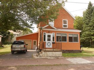 237 Schoolcraft St, Lake Linden, MI 49945