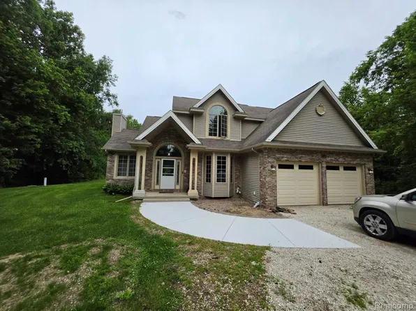 5150 W Carpenter Rd, Flint, MI 48504
