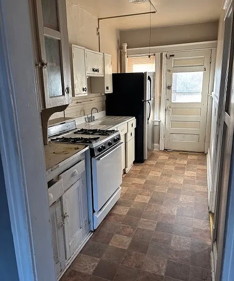3828 Genessee St — Photo 5