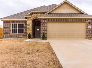 3001 Glenwood Ct, Aubrey, TX 76227