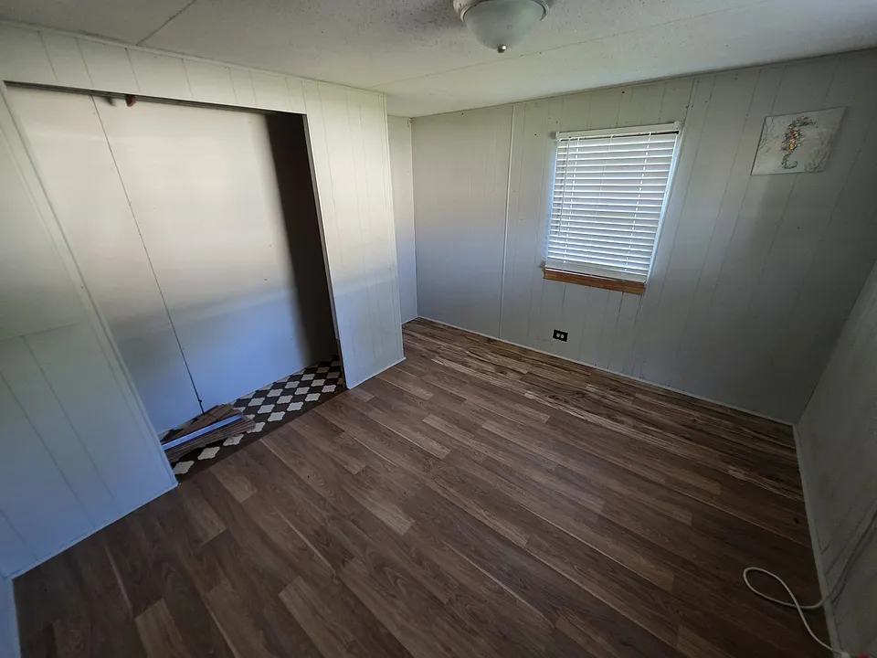 120 Sandy Springs Ln #3