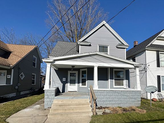 4th image of 111 Sweet St NE Room 1