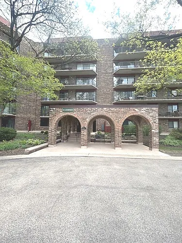 111 S Baybrook Dr #404 Photo 1