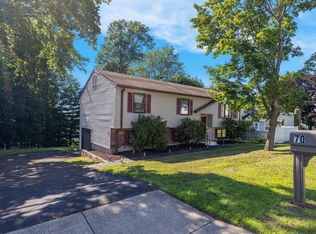 70 Island Ln, West Haven, CT 06516