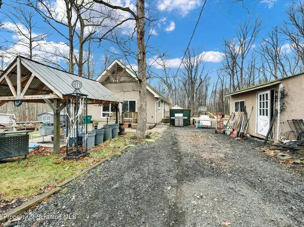 2313 Elmhurst Rd, East Stroudsburg, PA 18302