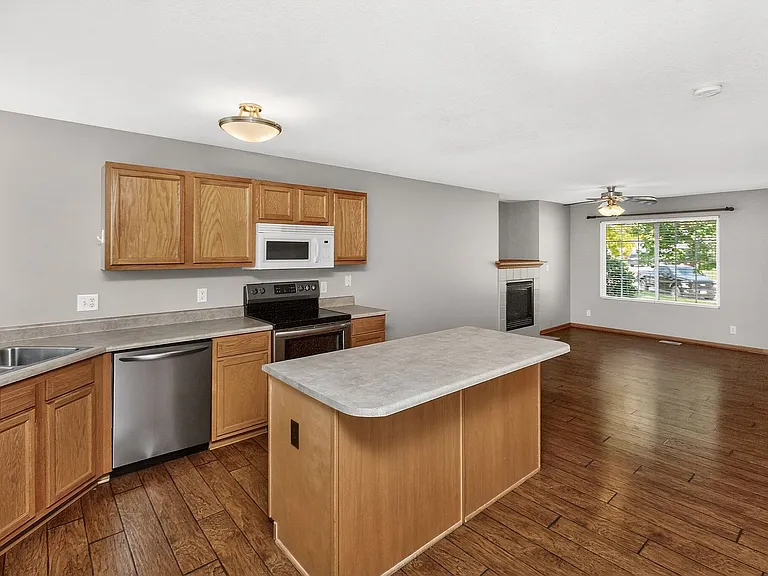 760 SE Carefree Ln — Photo 12