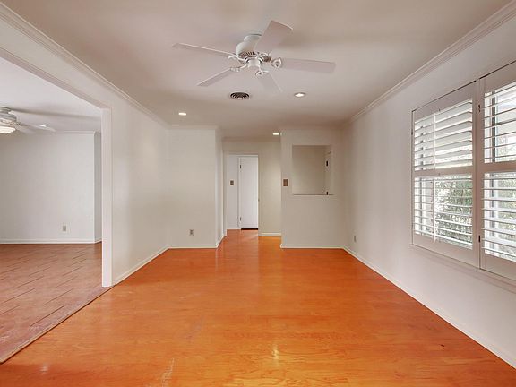 2nd image of 2904 Skylark Dr