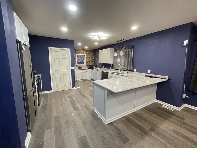 3802 E Seedling Mile Rd — Photo 2