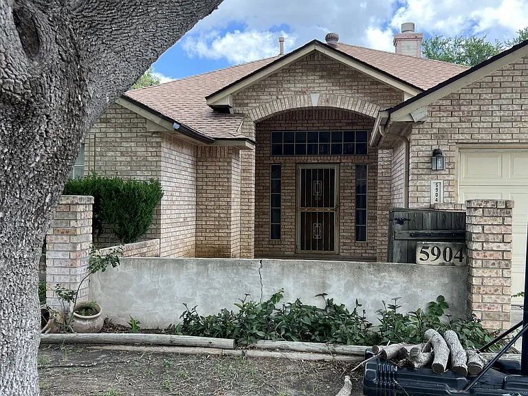 5904 Creekway St — Photo 3
