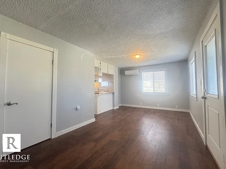 745 Dakota Ave — Photo 10