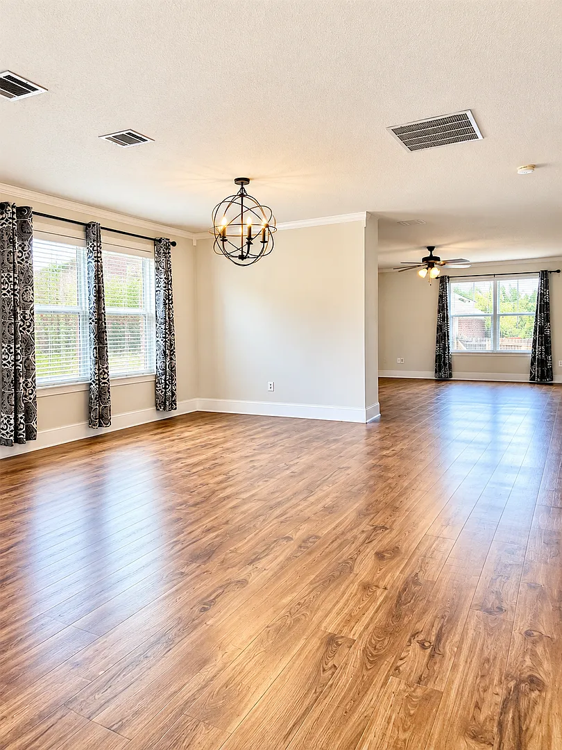 BIG on Space, BIG on Comfort & Ready to Call Home! — Photo 2