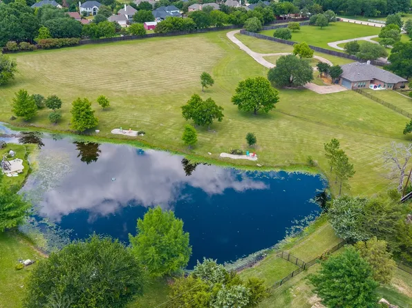 941 McCampbell Rd, Mansfield, TX 76063