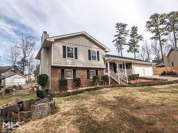 2nd image of 2761 Granada Pl