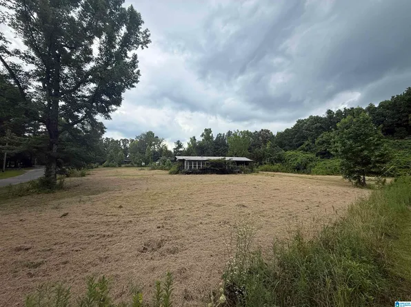 315 Red Oak Dr, Hayden, AL 35079