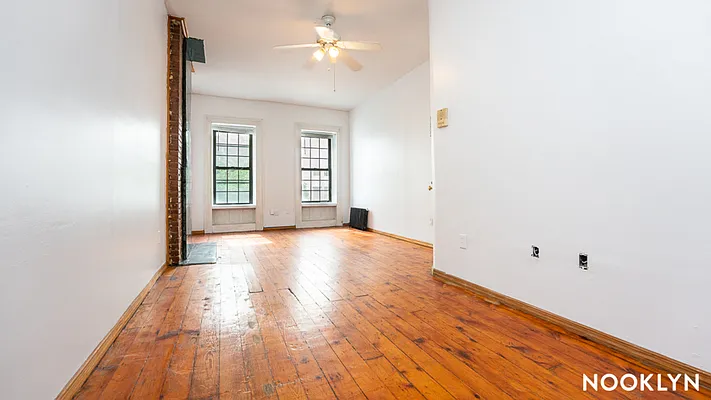Rented by Nooklyn NYC LLC | media 18