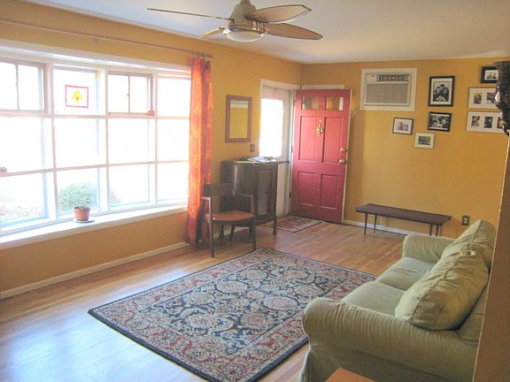 Living Room - Bay window