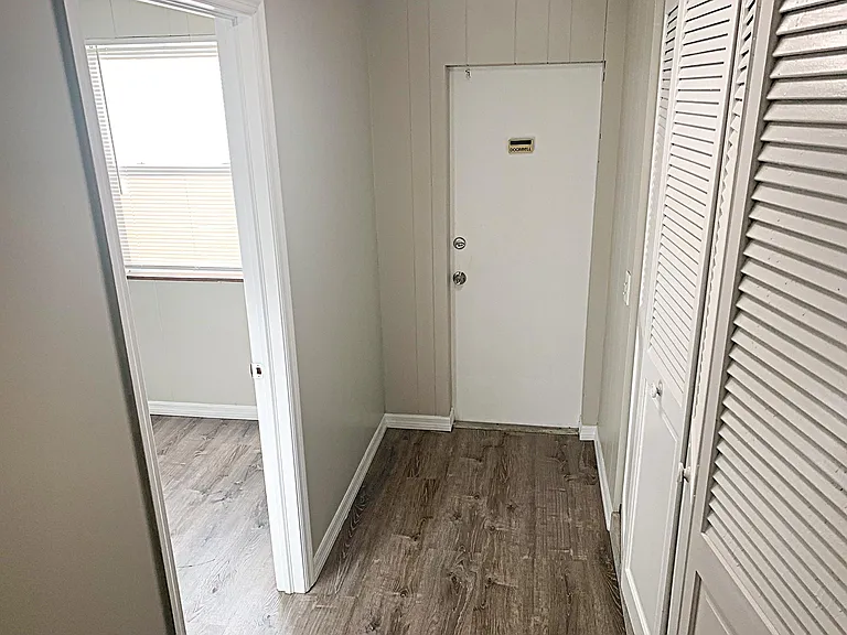 12313 Harland Ave — Photo 27