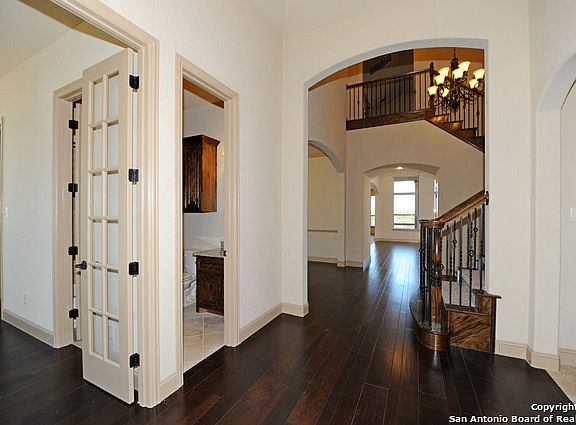 4th image of 8402 Sierra Hermosa