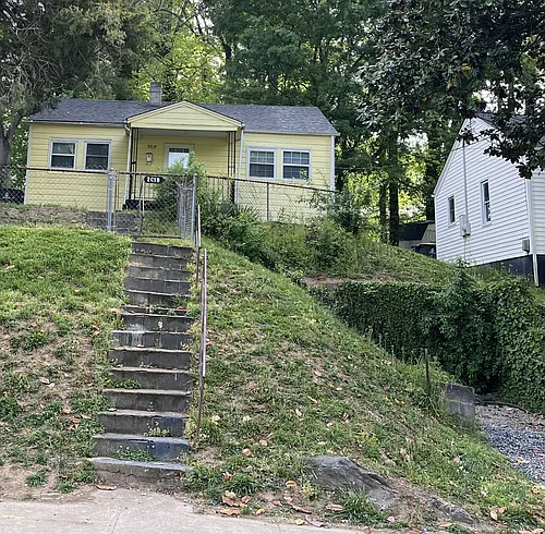 2019 Bowen Blvd Photo 1