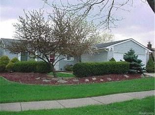 24411 Fairway Hills Dr, Novi, MI