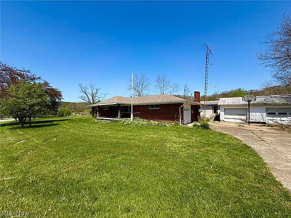 3rd image of 4667 Arvilla Rd