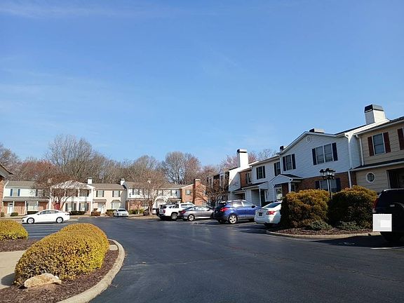 4th image of 97 Jamestowne Way