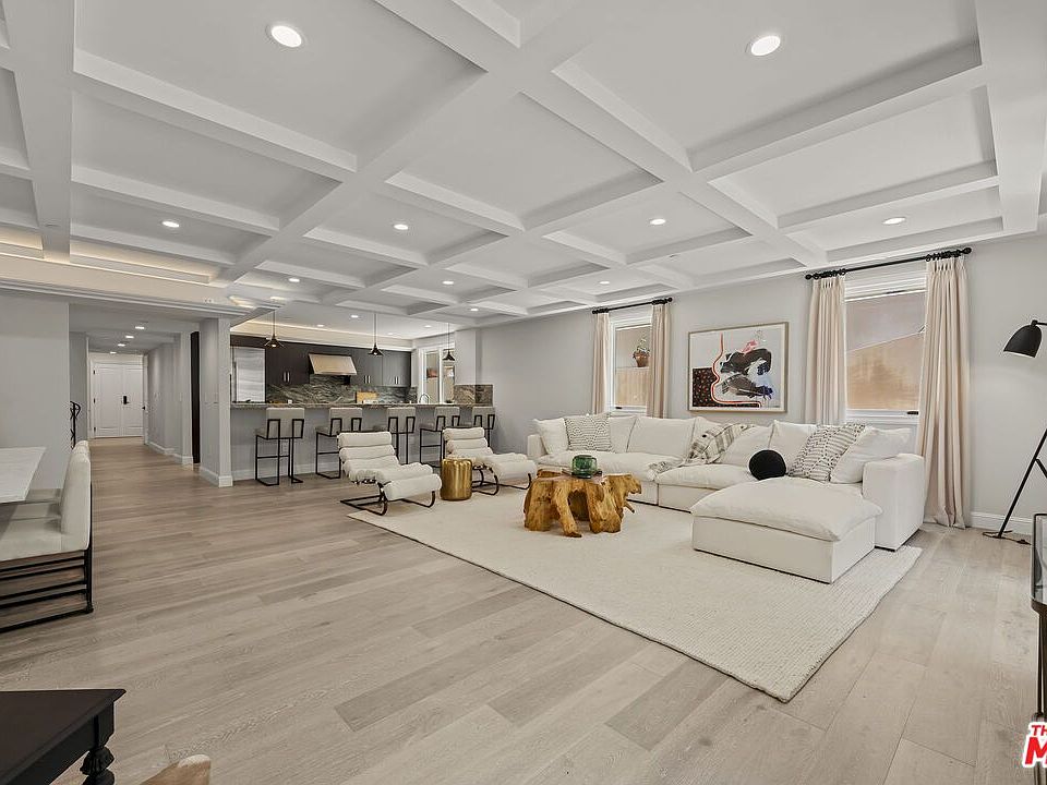 1st image of 1825 Pandora Ave #103