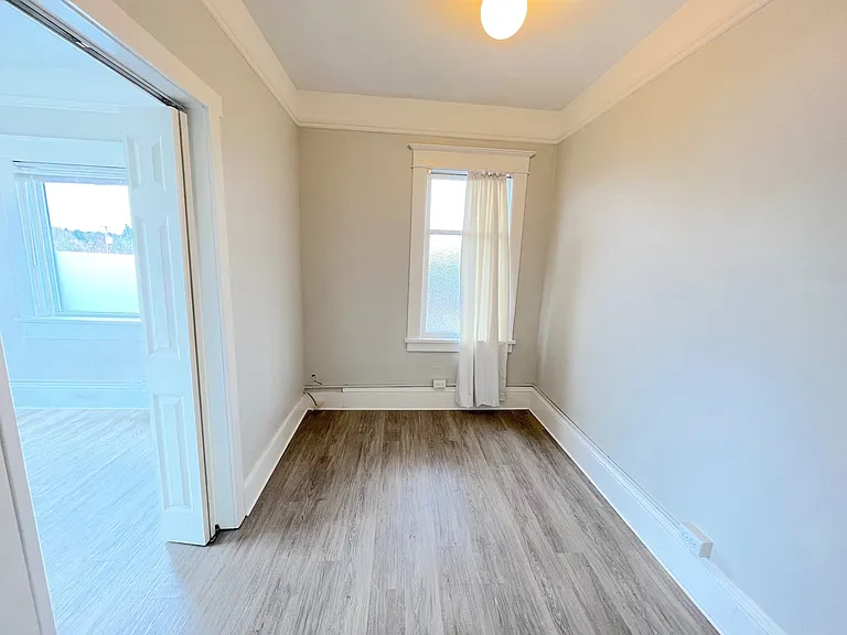 1722 N 45th St #6 — Photo 8