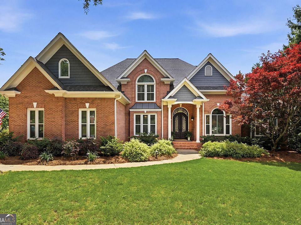 1st image of 215 Bayfield Ct
